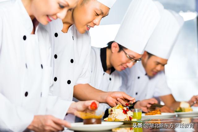 包含技術學校有哪些專業(yè)適合初中生的詞條