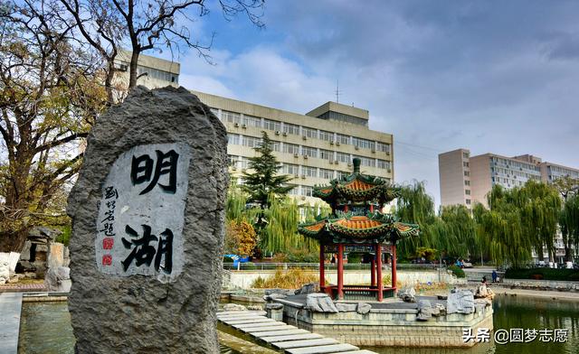 大學?？朴心男W校(重慶學校有哪些大學專科)