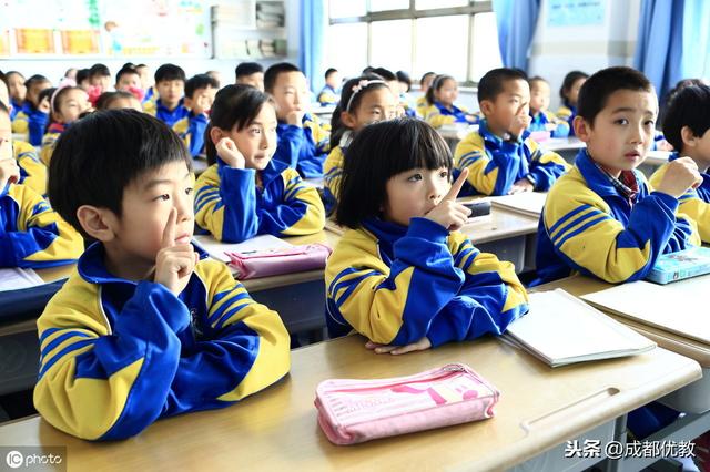 成都幼師學(xué)校學(xué)費多少(昆明幼師學(xué)校學(xué)費多少)