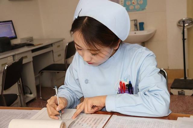 成都衛(wèi)生中專學(xué)校(聊城衛(wèi)生中專學(xué)校官網(wǎng))