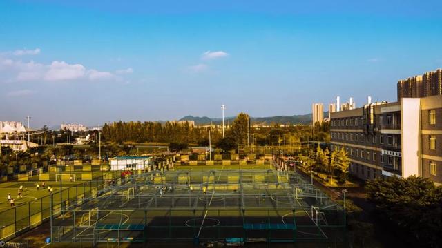 成都航空職業(yè)技術學院招生電話(成都航空職業(yè)技術學院招生代碼)