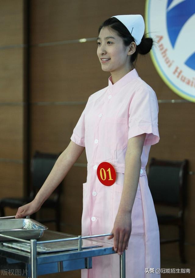 四川大學(xué)附設(shè)華西衛(wèi)生學(xué)校分數(shù)線(四川大學(xué)華西附屬衛(wèi)生學(xué)校)