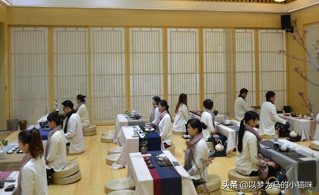 適合女生讀的職業(yè)學(xué)校專(zhuān)業(yè)(重慶適合女生讀的職業(yè)學(xué)校)