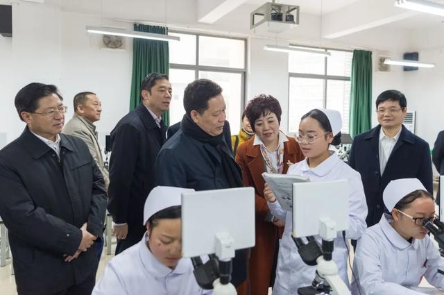 四川護理職業(yè)學校的簡單介紹