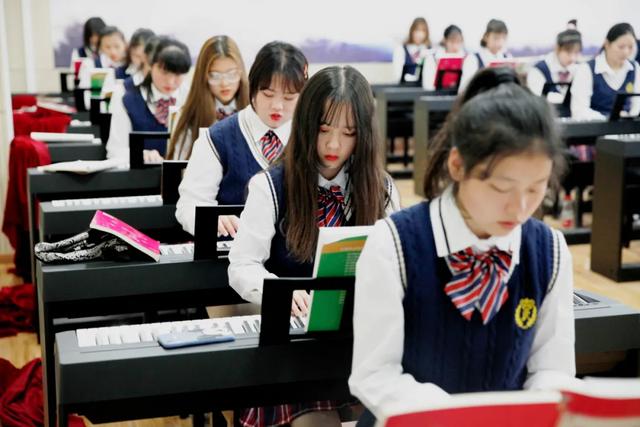 初中生學(xué)幼師學(xué)校哪所最好(初中畢業(yè)可以上的幼師專(zhuān)業(yè)學(xué)校)