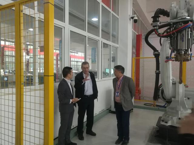成都職業(yè)技術學院是本科嗎(成都工業(yè)職業(yè)技術學院是本科還是?？?