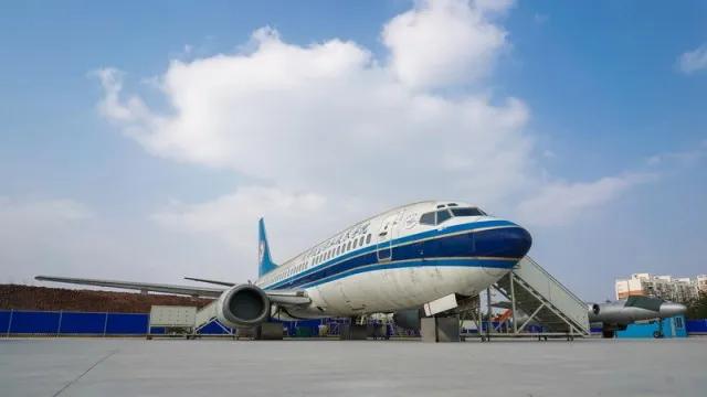 成都職業(yè)技術(shù)學(xué)校航空專業(yè)(成都航空職業(yè)技術(shù)學(xué)校學(xué)費(fèi)多少錢)