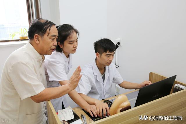 關(guān)于四川護(hù)士學(xué)校哪個好的信息