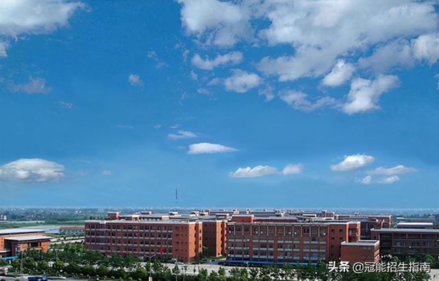 成都的職業(yè)技術學校有哪些(成都工貿(mào)職業(yè)技術學校有哪些專業(yè))