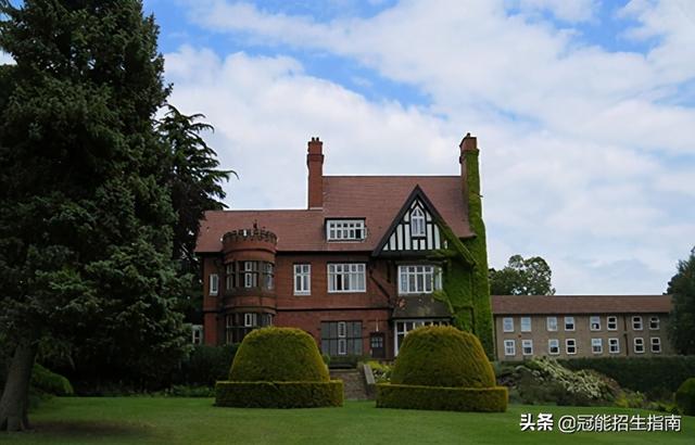 成都的職業(yè)技術學校有哪些(成都工貿(mào)職業(yè)技術學校有哪些專業(yè))