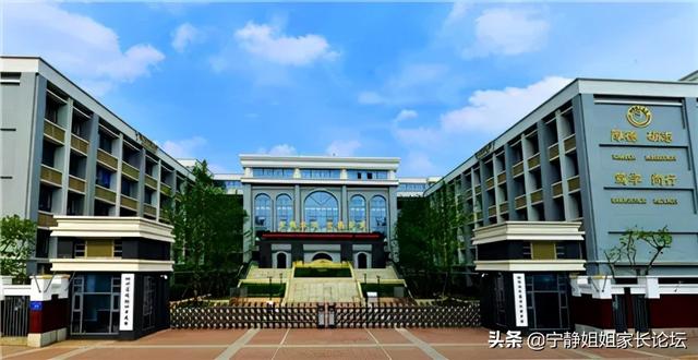 成都周圍的職業(yè)學校(成都華商理工職業(yè)學校)