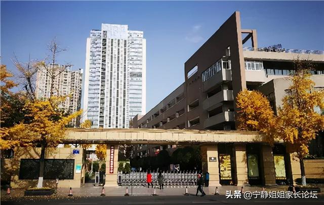 成都周圍的職業(yè)學校(成都華商理工職業(yè)學校)