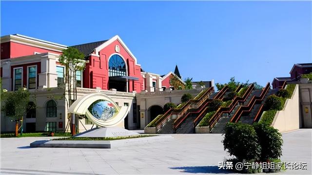 成都周圍的職業(yè)學校(成都華商理工職業(yè)學校)