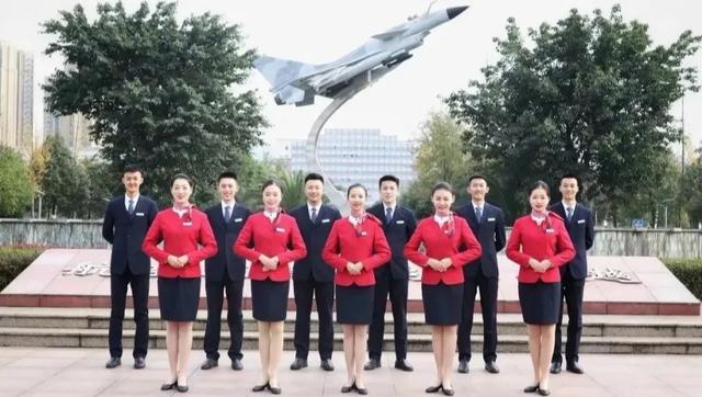 成都空乘職業(yè)技術(shù)學(xué)校(成都航空職業(yè)技術(shù)學(xué)?？粘朔?jǐn)?shù))