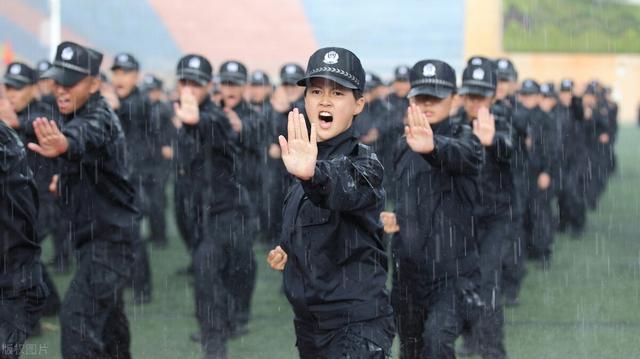 初中畢業(yè)上司法專業(yè)學(xué)?？梢詥?初中畢業(yè)的外語專業(yè)學(xué)校)