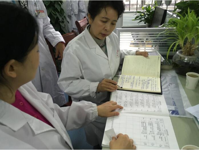 成都中醫(yī)藥大學針灸學校學費(中醫(yī)針灸培訓學校中醫(yī)針灸培訓)