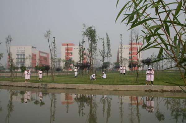 成都護(hù)士的學(xué)校有哪些的簡(jiǎn)單介紹