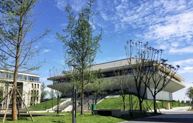 四川省輕工工程學校天府新區(qū)(四川省輕工工程學校天府校區(qū)怎么樣)