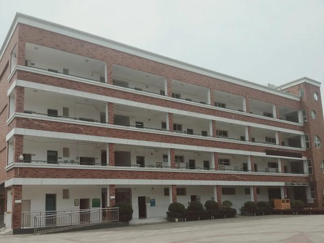 四川省輕工工程學校天府新區(qū)(四川省輕工工程學校天府校區(qū)怎么樣)
