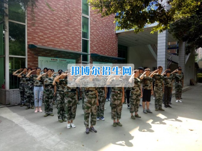 成都職業(yè)航空學(xué)校學(xué)校費(fèi)用是多少的簡(jiǎn)單介紹