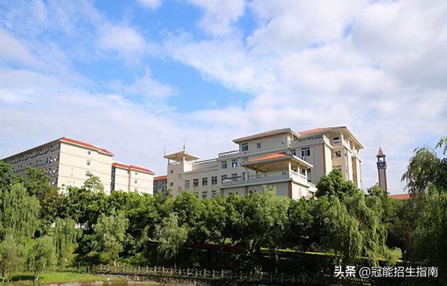 成都護(hù)理學(xué)專(zhuān)業(yè)學(xué)校(成都外國(guó)語(yǔ)專(zhuān)業(yè)學(xué)校)