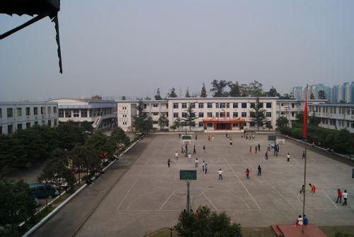 成都市育華職業(yè)學(xué)校怎么樣(成都市育華職業(yè)學(xué)校電話)