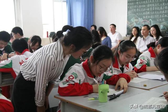 成都實驗商貿管理學校好不好(成都商貿管理學校畢業(yè)證)