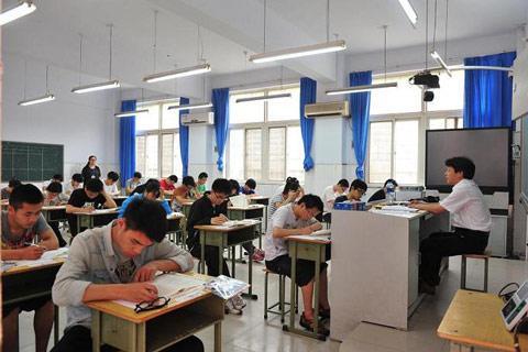 成都專(zhuān)科學(xué)校有哪些(成都專(zhuān)科學(xué)校有哪些公立)