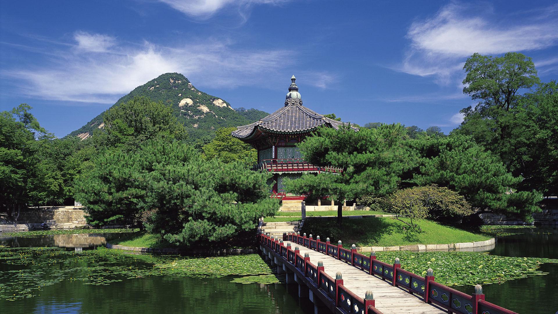 阜陽市職業(yè)技術學校(中專學校部)2021年招生辦公室聯(lián)系方式